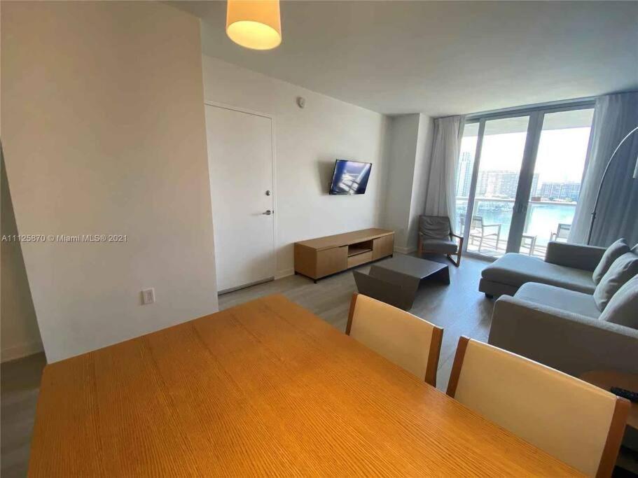 2Bd 2Ba Condo @Beachwalk Resort W/Pool Hallandale Beach Zewnętrze zdjęcie